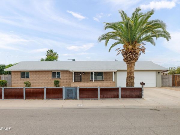 2265 W BOSTON Street, Chandler, AZ 85224