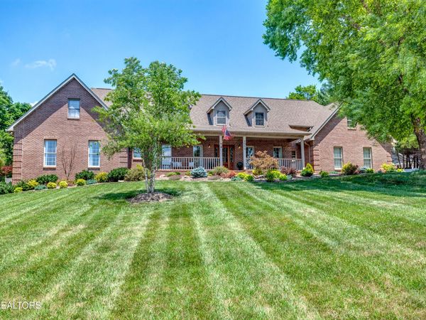 1980 Carpenters Grade Rd, Maryville, TN 37803