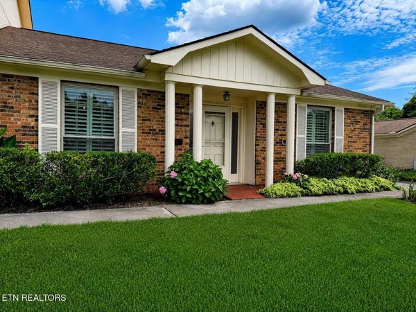 7914 Gleason Drive, Knoxville, TN 37919