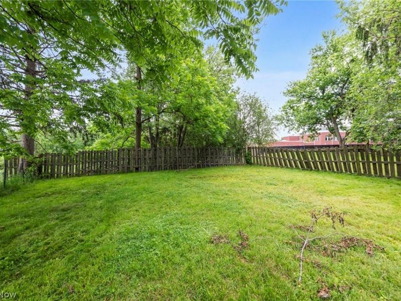 471 Lamson Avenue, Bedford, OH 44146 Photo 18