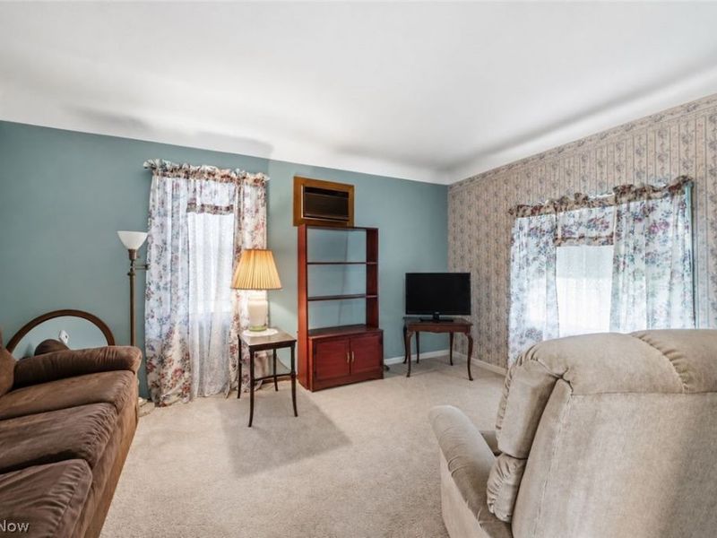 471 Lamson Avenue, Bedford, OH 44146 Photo 7