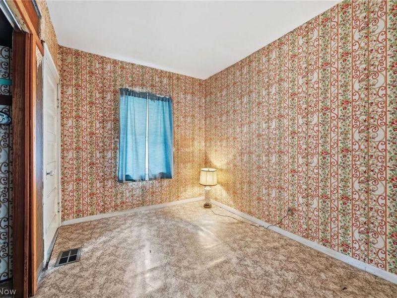 471 Lamson Avenue, Bedford, OH 44146 Photo 8