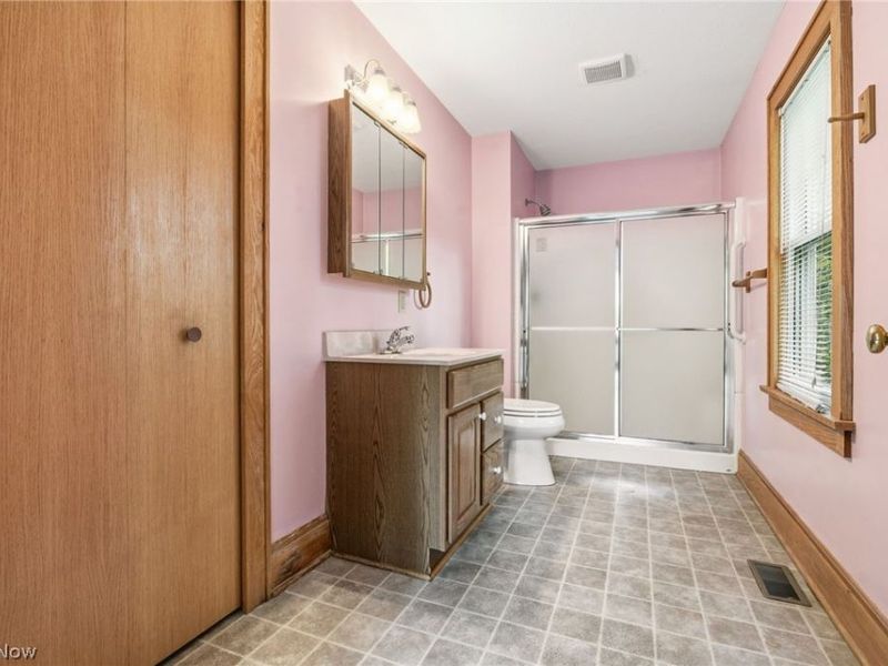 1151 Juniper Avenue, Akron, OH 44310 Photo 10
