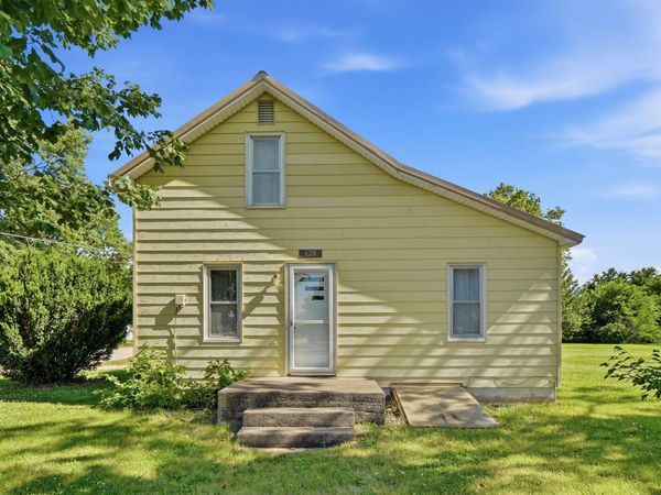 628 W Superior Street, Clarksville, IA 50619