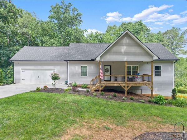 7280 Log Cabin Road , Cumming, GA 30028