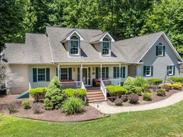 701 Harmony Brass Castle Rd, Harmony, NJ 08865