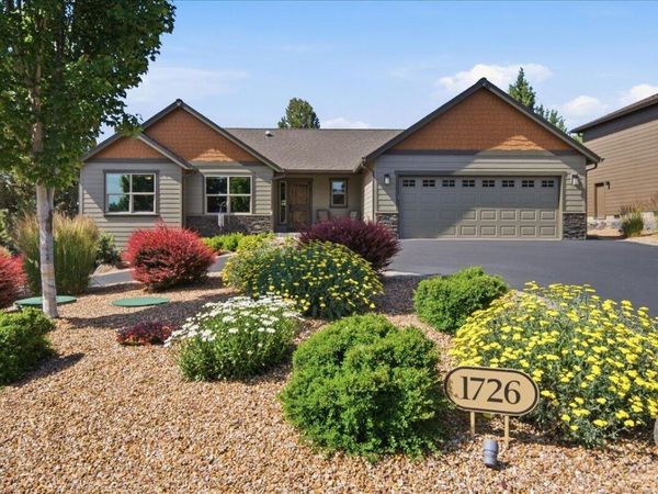 1726 Turnstone Road, Redmond, OR 97756