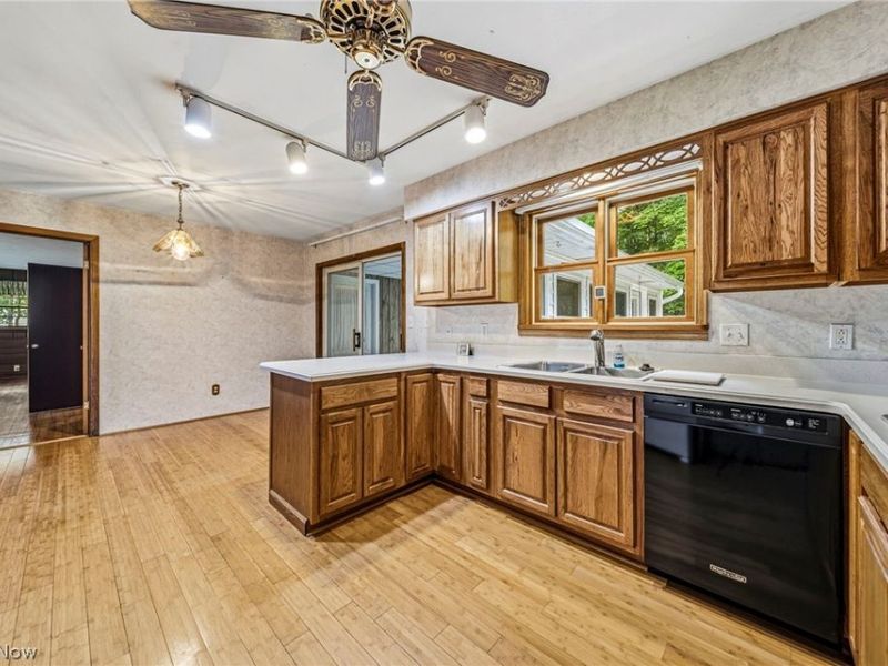 11565 Wilbert Road, Chardon, OH 44024 Photo 10