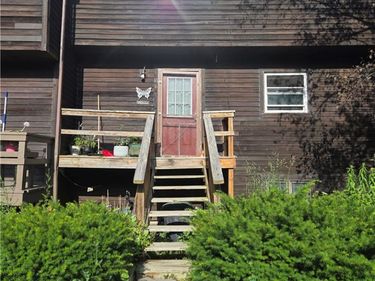 16 Pinewood Lane, Unit 16, Naples, NY 14512