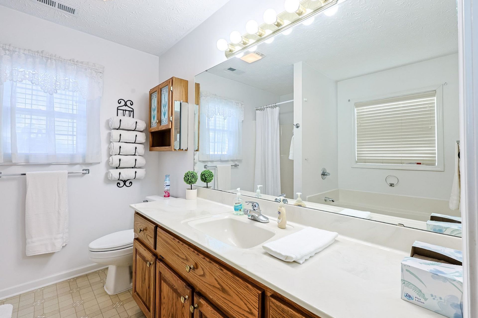 2032 Hawksmoor Dr. Photo 16