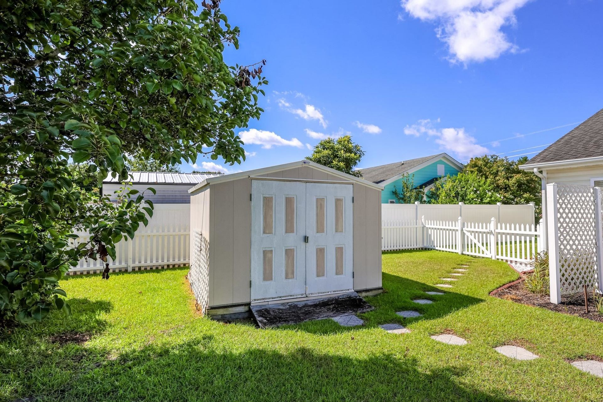 2032 Hawksmoor Dr. Photo 28