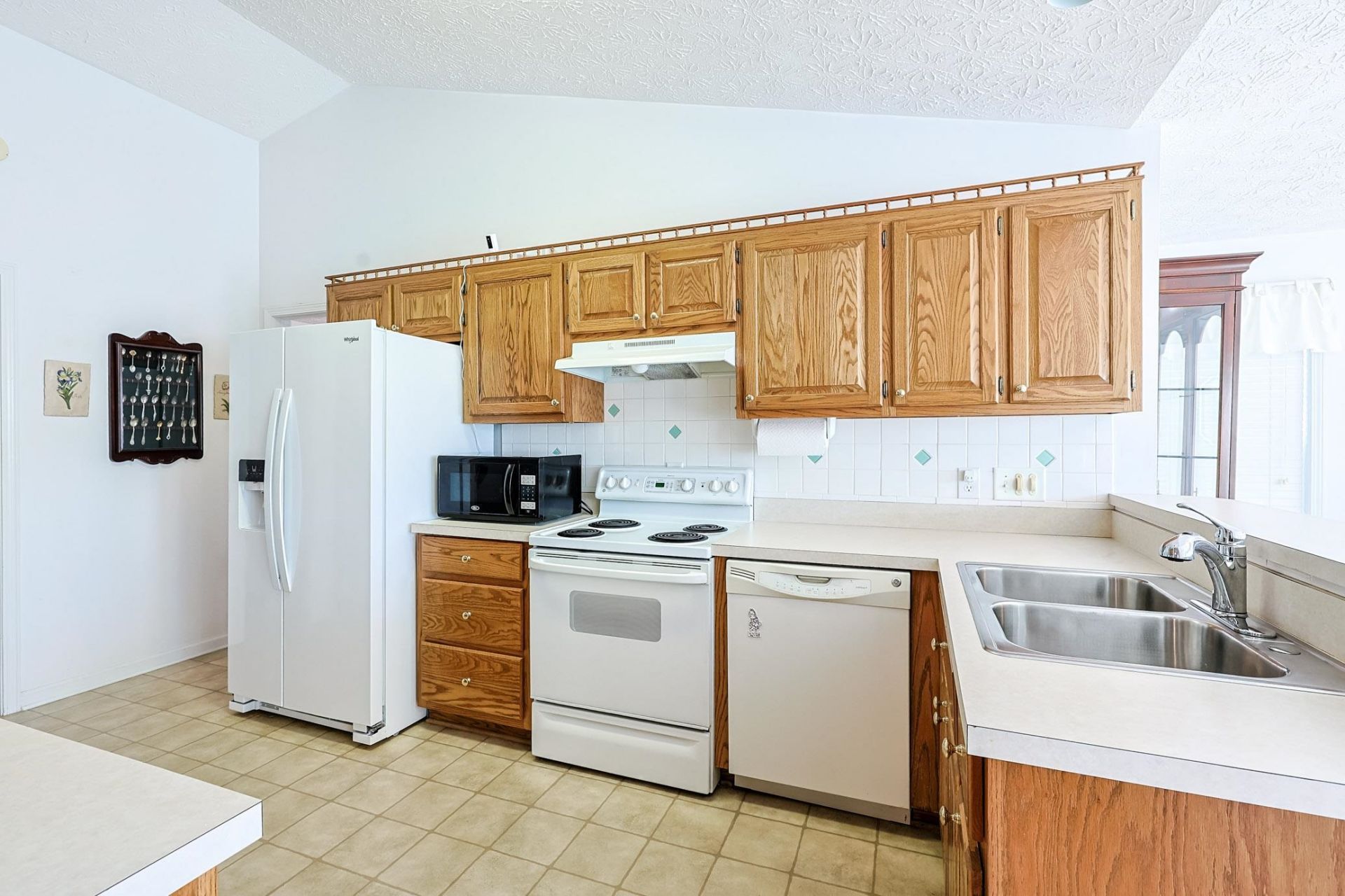 2032 Hawksmoor Dr. Photo 7
