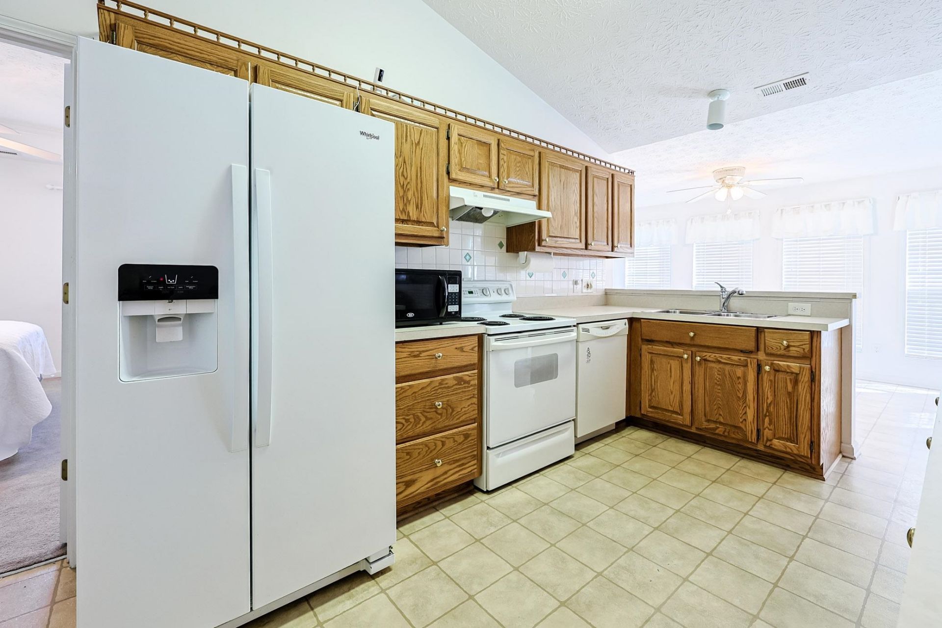 2032 Hawksmoor Dr. Photo 8