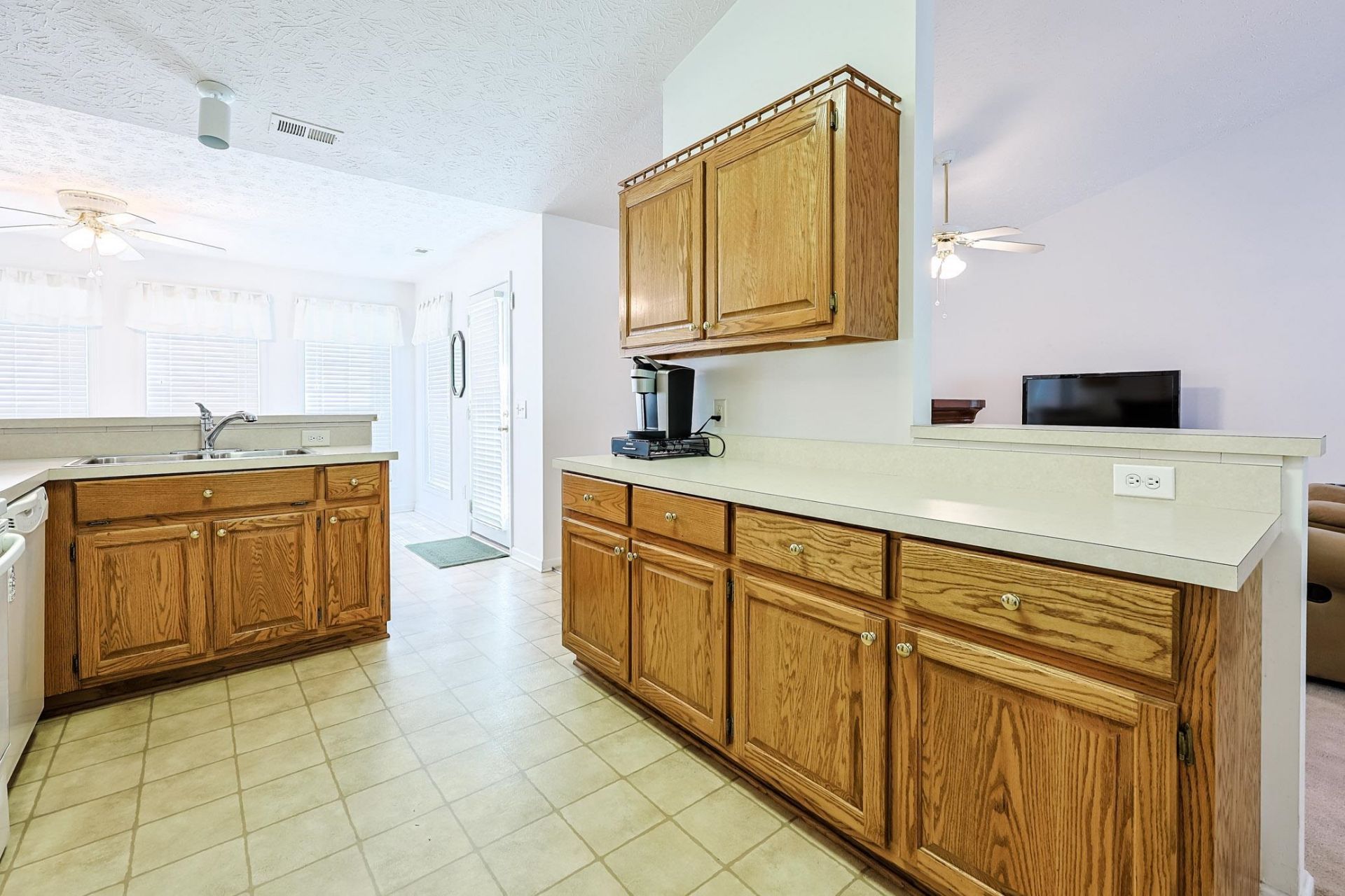 2032 Hawksmoor Dr. Photo 9