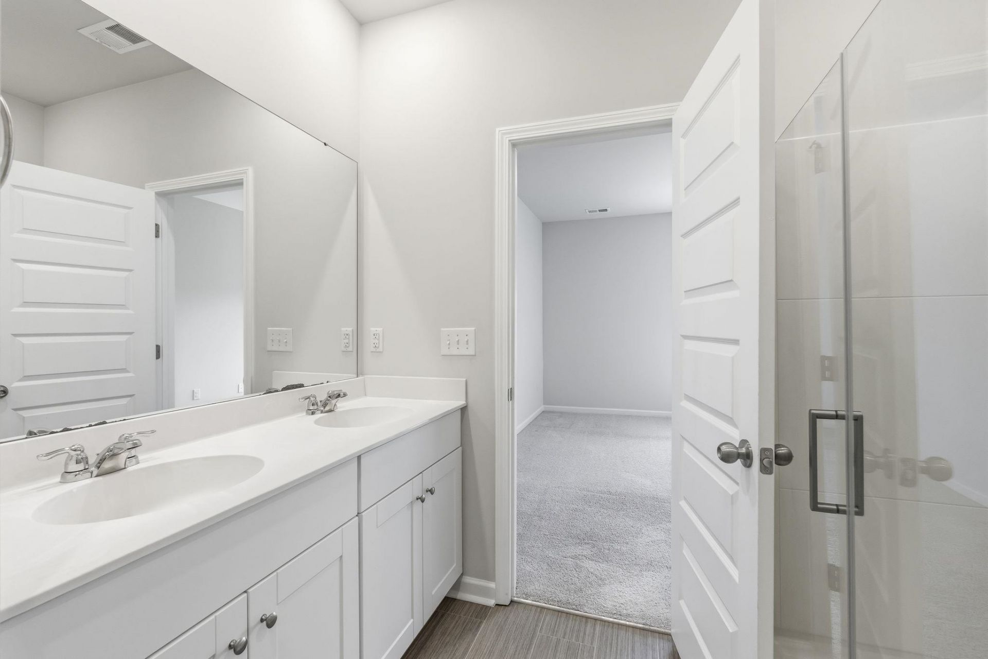 8032 Forest Edge Dr. Photo 20