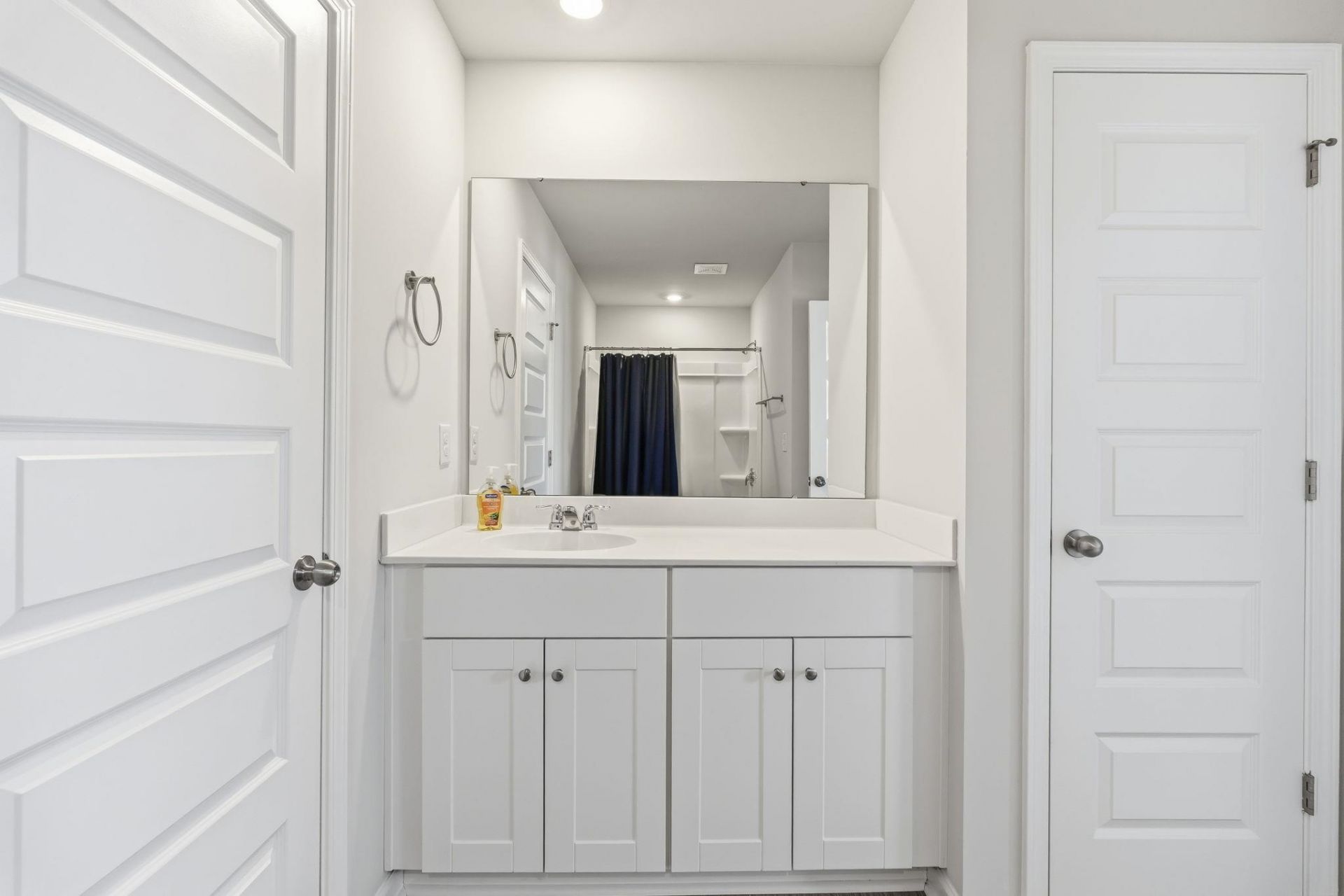 8032 Forest Edge Dr. Photo 28