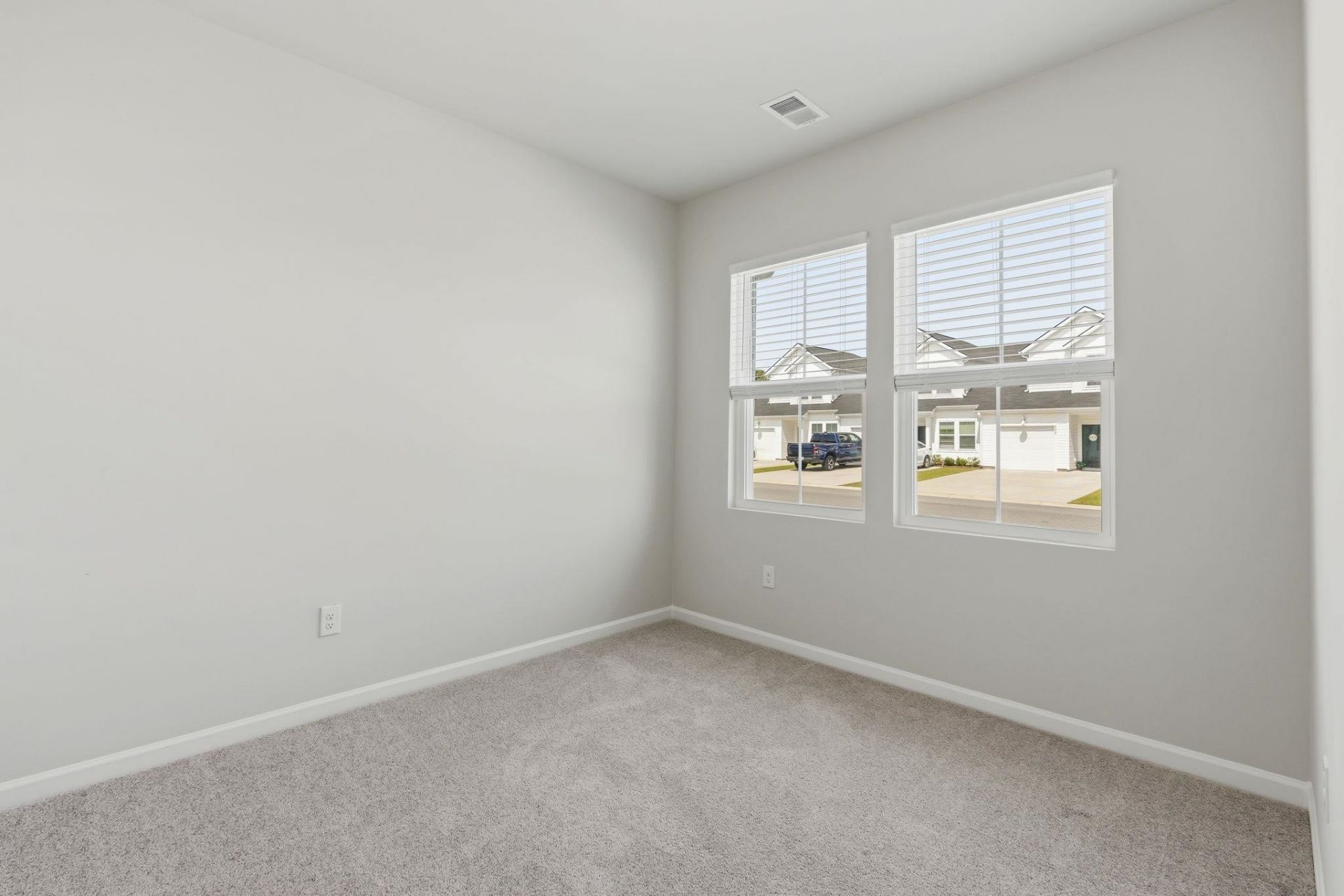 8032 Forest Edge Dr. Photo 34
