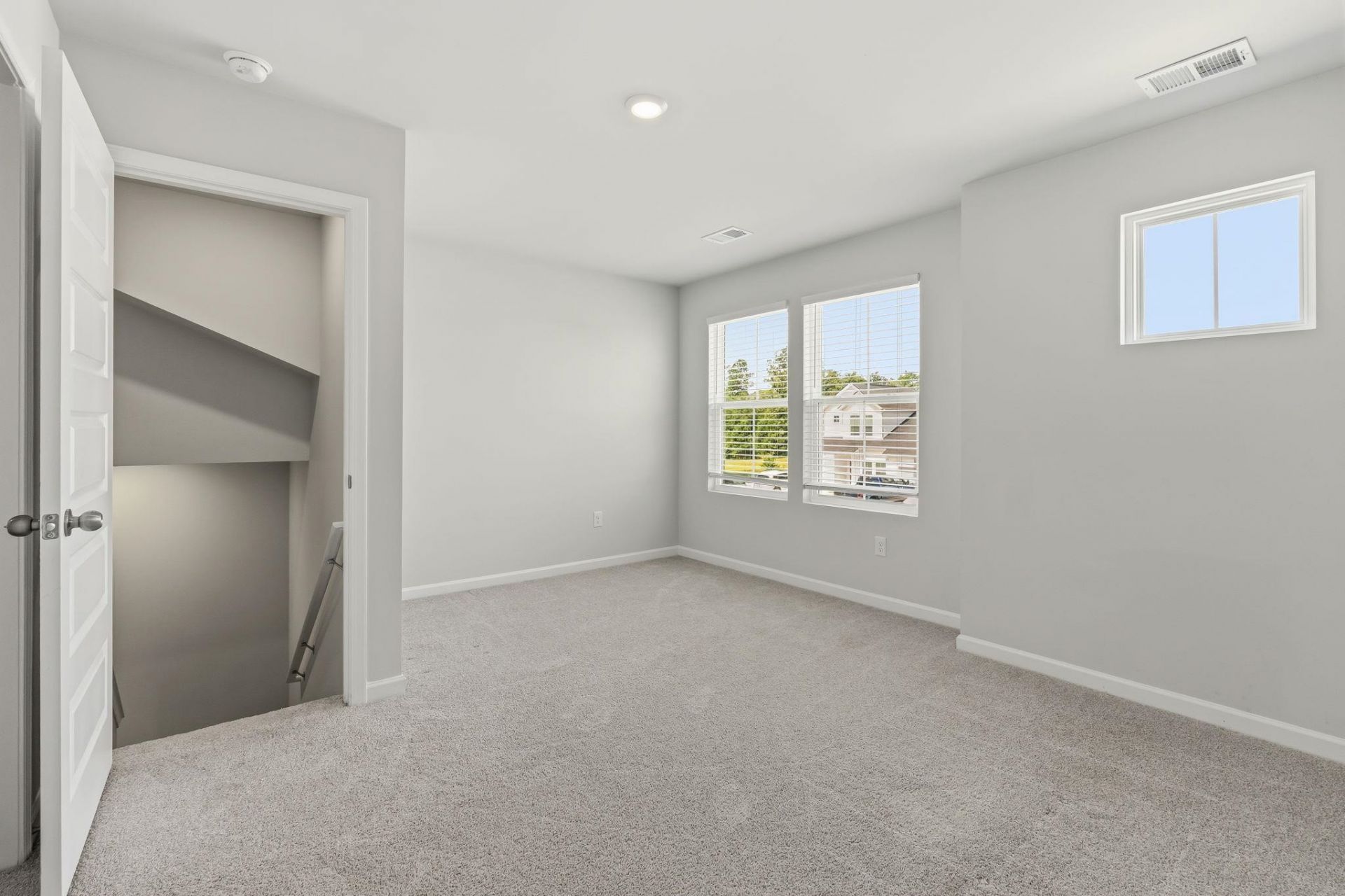 8032 Forest Edge Dr. Photo 35