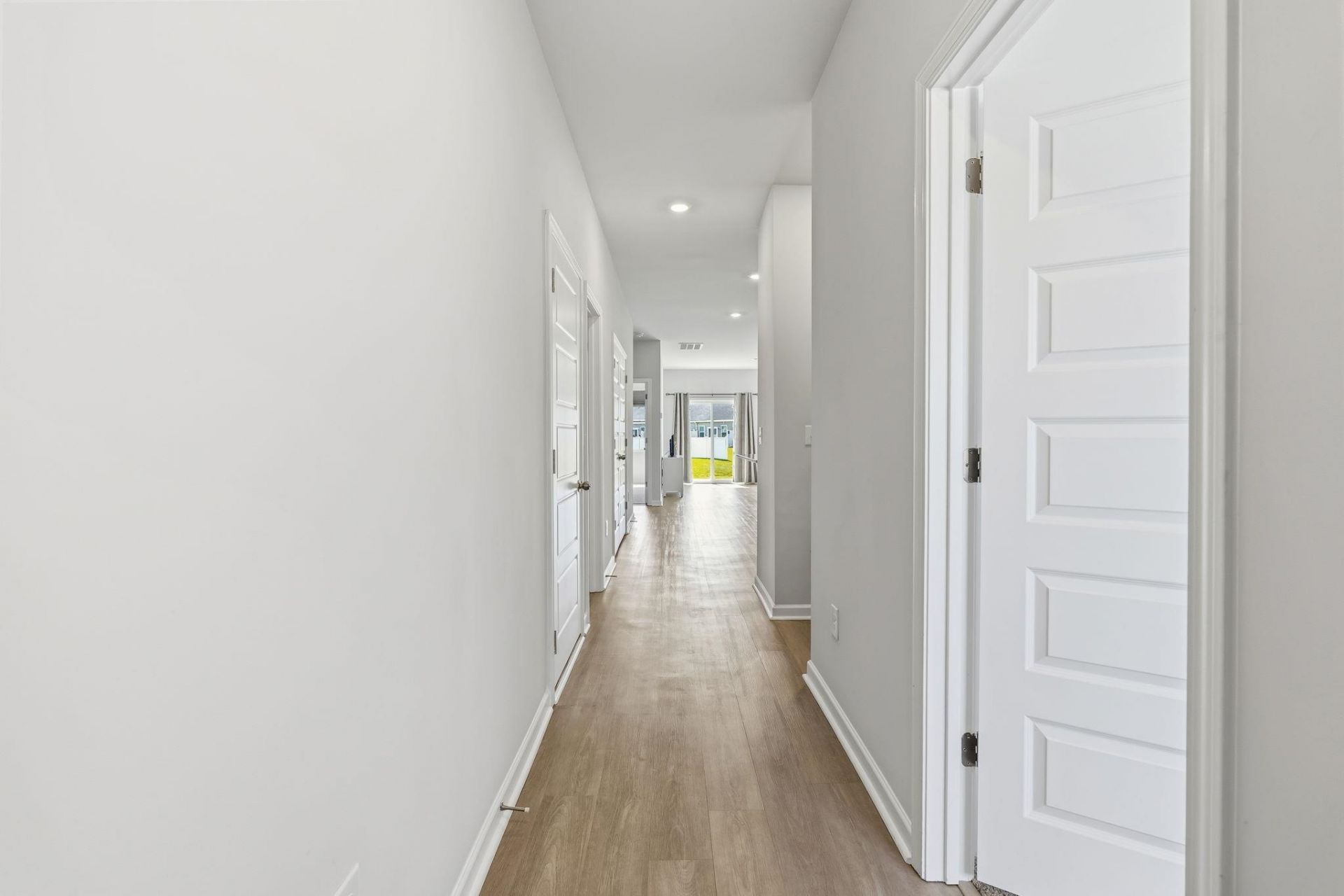 8032 Forest Edge Dr. Photo 6