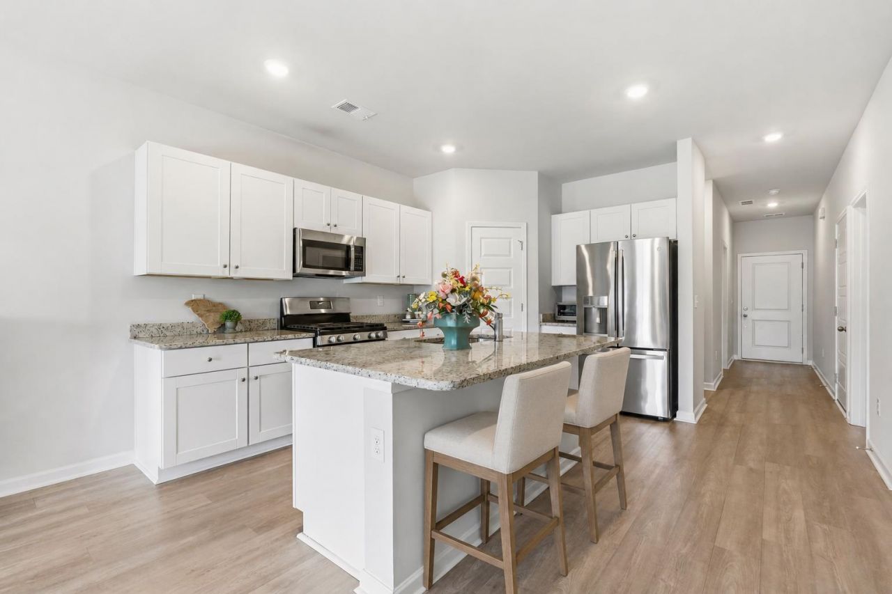 8032 Forest Edge Dr. Photo 8