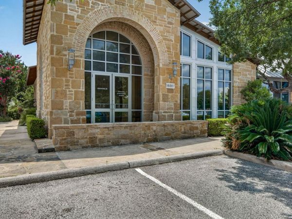 16007 Via Shavano, San Antonio, TX 78249
