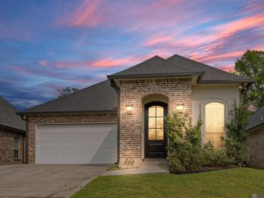 13104 Cedar Pointe Dr, St Francisville, LA 70775