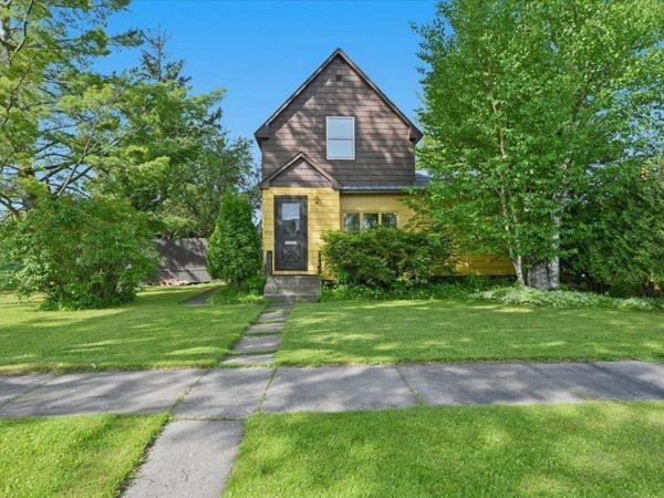 2722 E 4th St, Superior, WI 54880