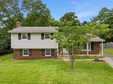 3343 Sutherland Drive, Lexington, KY 40517