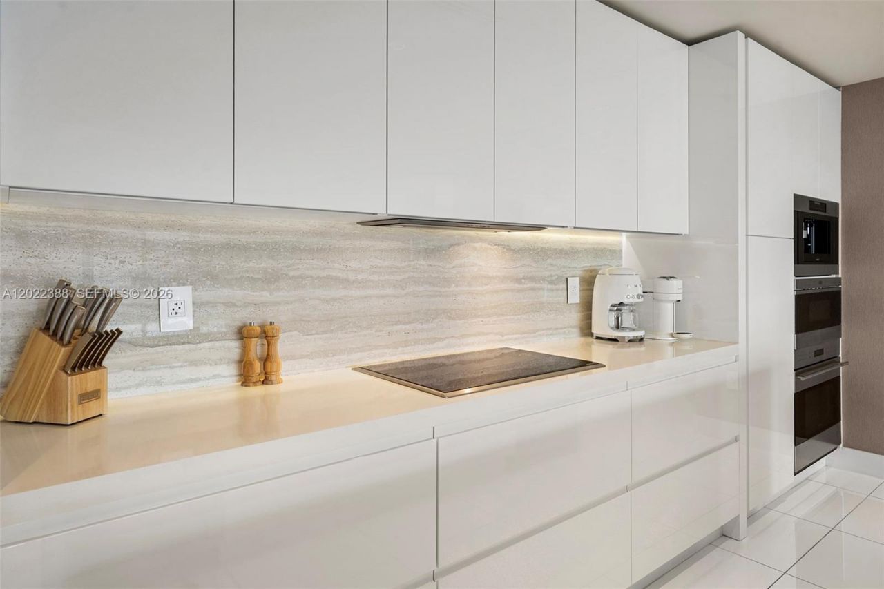 102 24th St , Unit PH-1718, Miami Beach, FL 33139 Photo