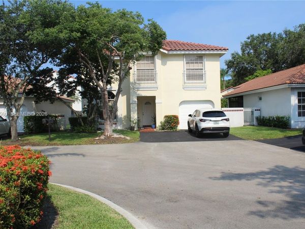 1335 Seagrape Cir , Weston, FL 33326