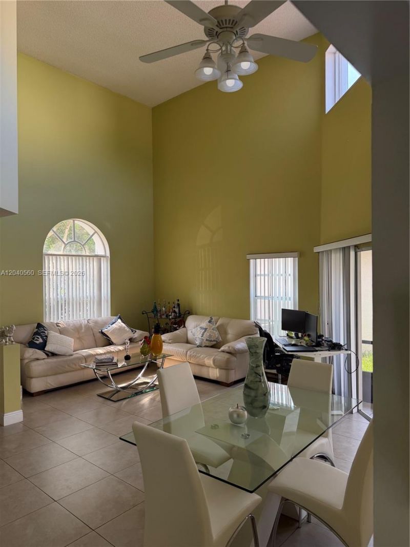 1335 Seagrape Cir , Weston, FL 33326 Photo