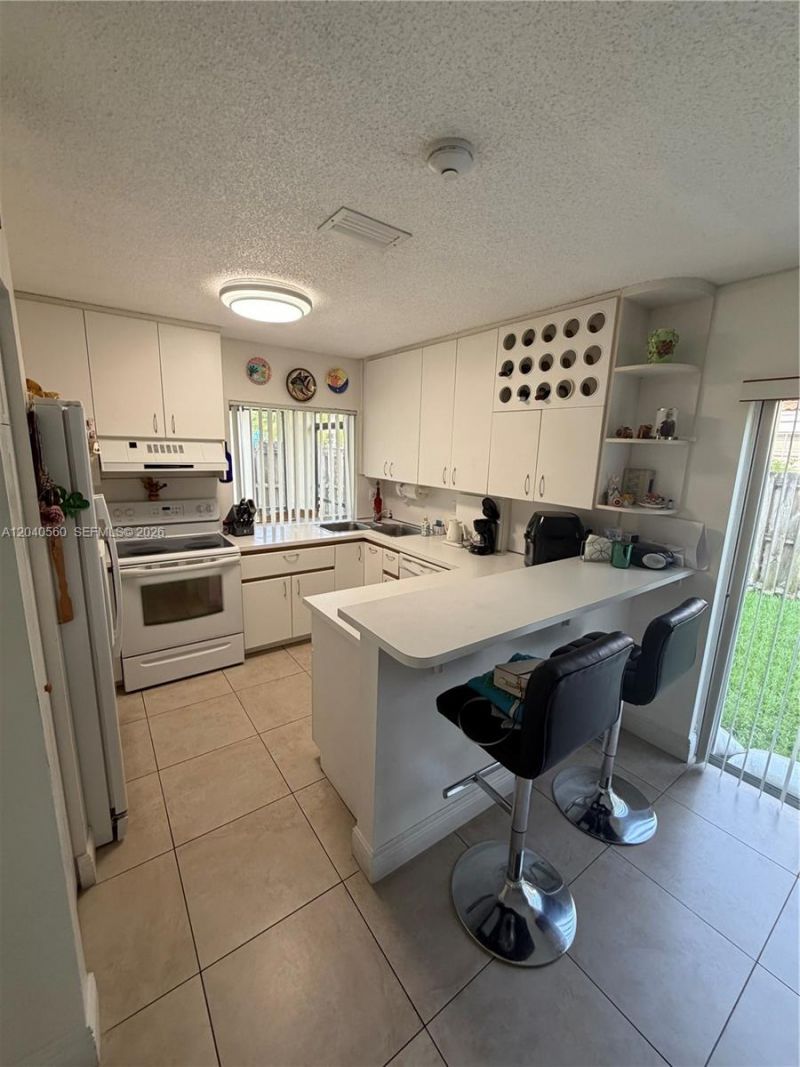 1335 Seagrape Cir , Weston, FL 33326 Photo