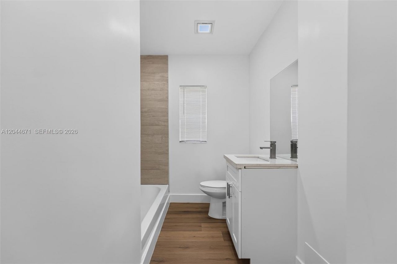 1900 SW 6th St SW 6th St , Unit 6, Miami, FL 33135 Photo