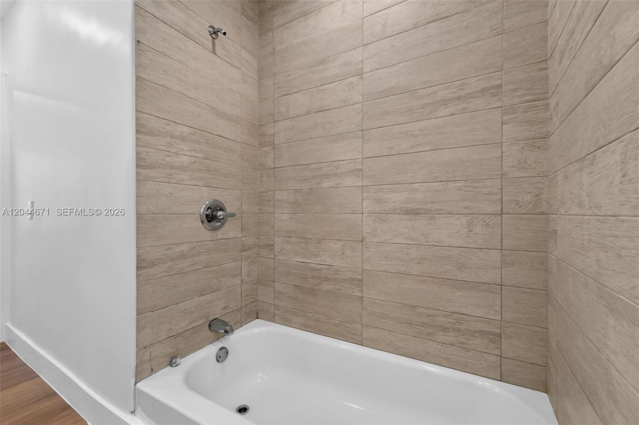 1900 SW 6th St SW 6th St , Unit 6, Miami, FL 33135 Photo