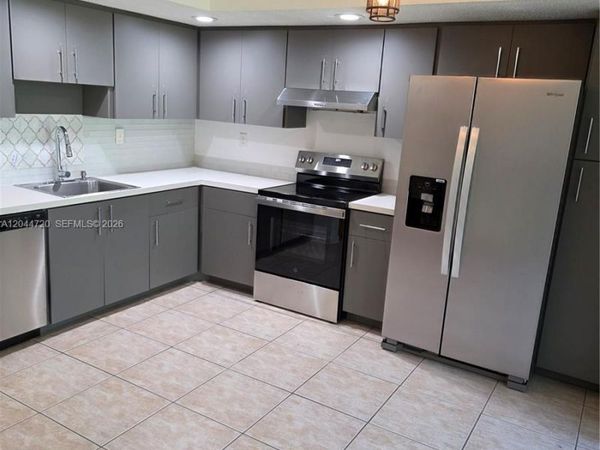 8065 SW 107th Ave , Unit 214, Miami, FL 33173