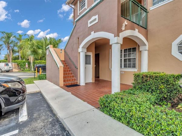 10018 Hammocks Blvd , Unit 101-5, Miami, FL 33196