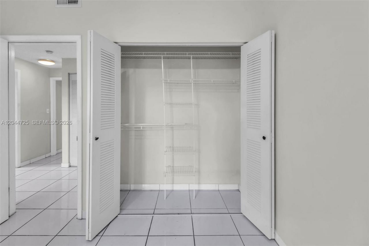 10018 Hammocks Blvd, Unit 101-5, Miami, FL 33196 Photo