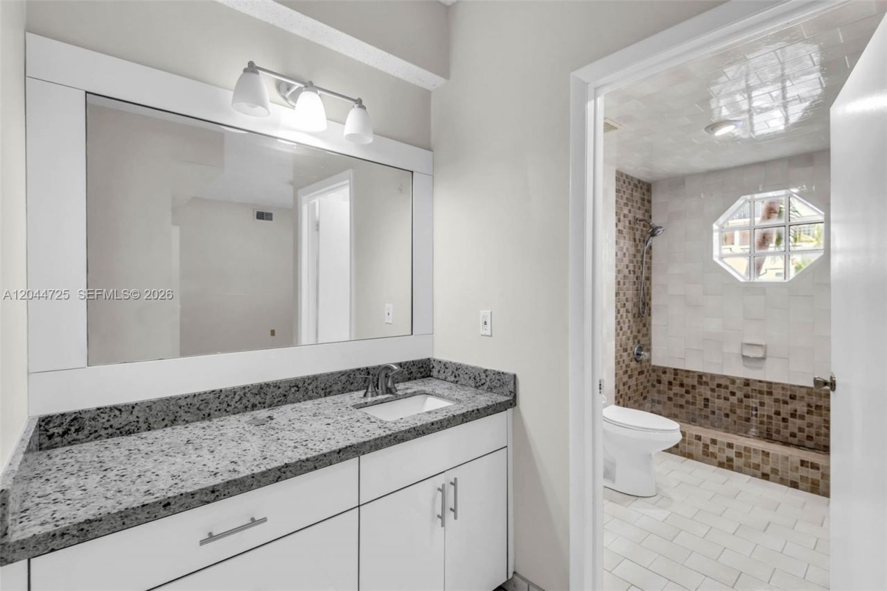 10018 Hammocks Blvd, Unit 101-5, Miami, FL 33196 Photo