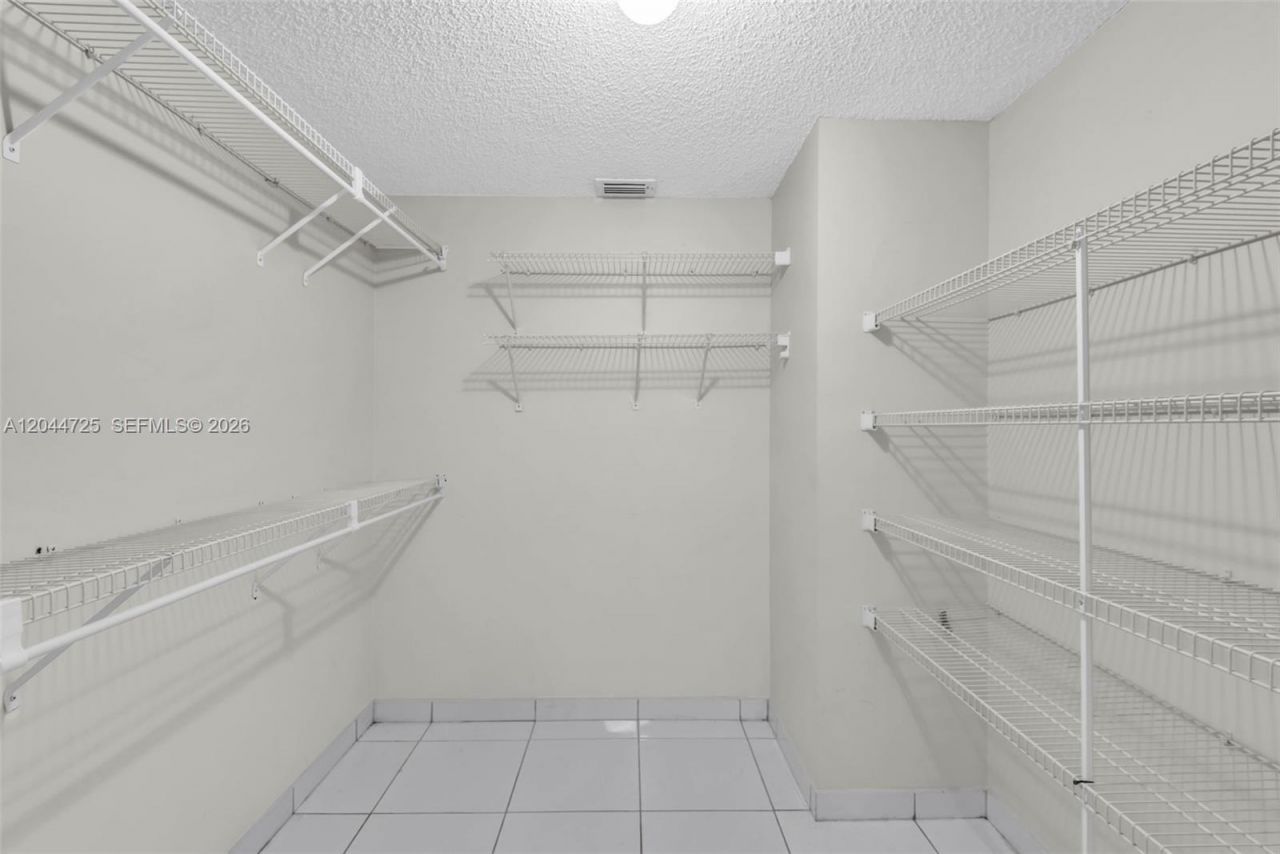 10018 Hammocks Blvd, Unit 101-5, Miami, FL 33196 Photo