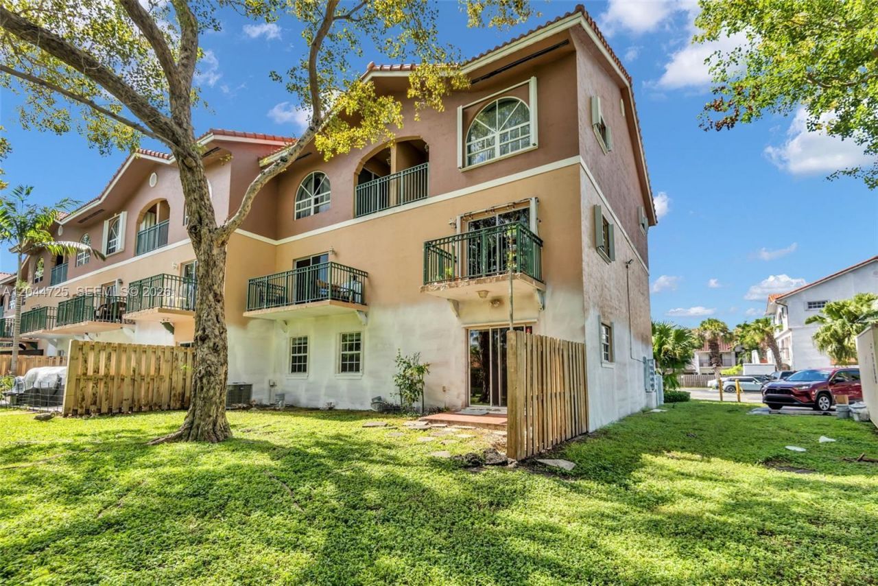 10018 Hammocks Blvd, Unit 101-5, Miami, FL 33196 Photo
