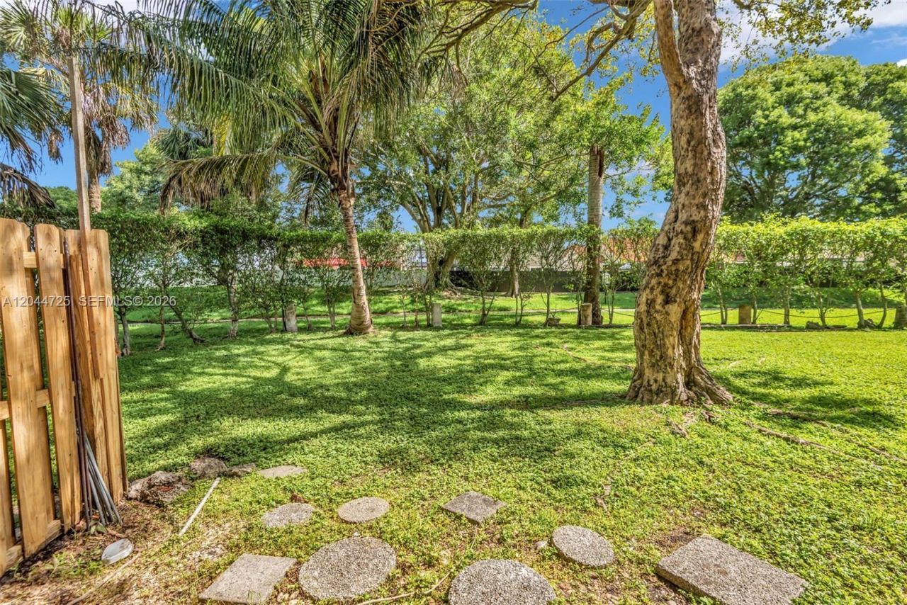 10018 Hammocks Blvd, Unit 101-5, Miami, FL 33196 Photo