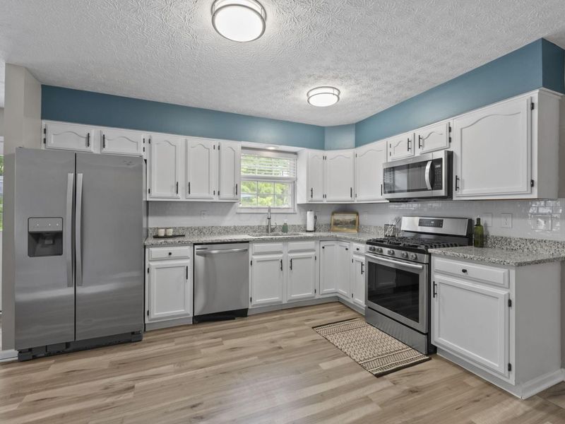 408 Woodbrie Court, Columbus, OH 43230 Photo 12