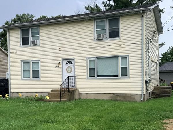 528 King Street , Belvidere, IL 61008