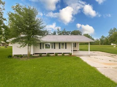1068 Albert Calais, Breaux Bridge, LA 70715