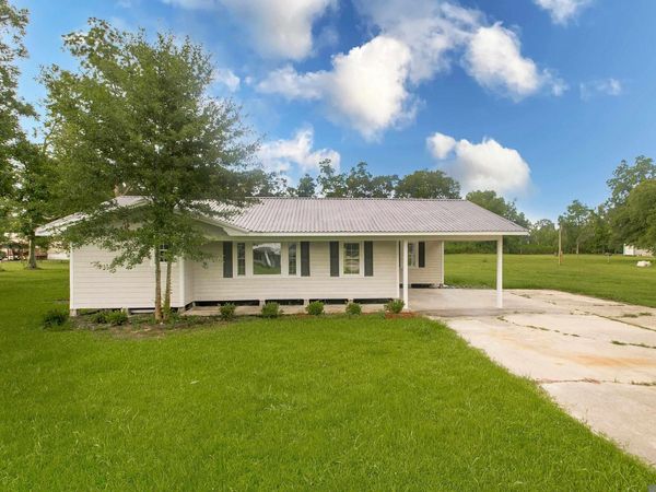 1068 Albert Calais, Breaux Bridge, LA 70715