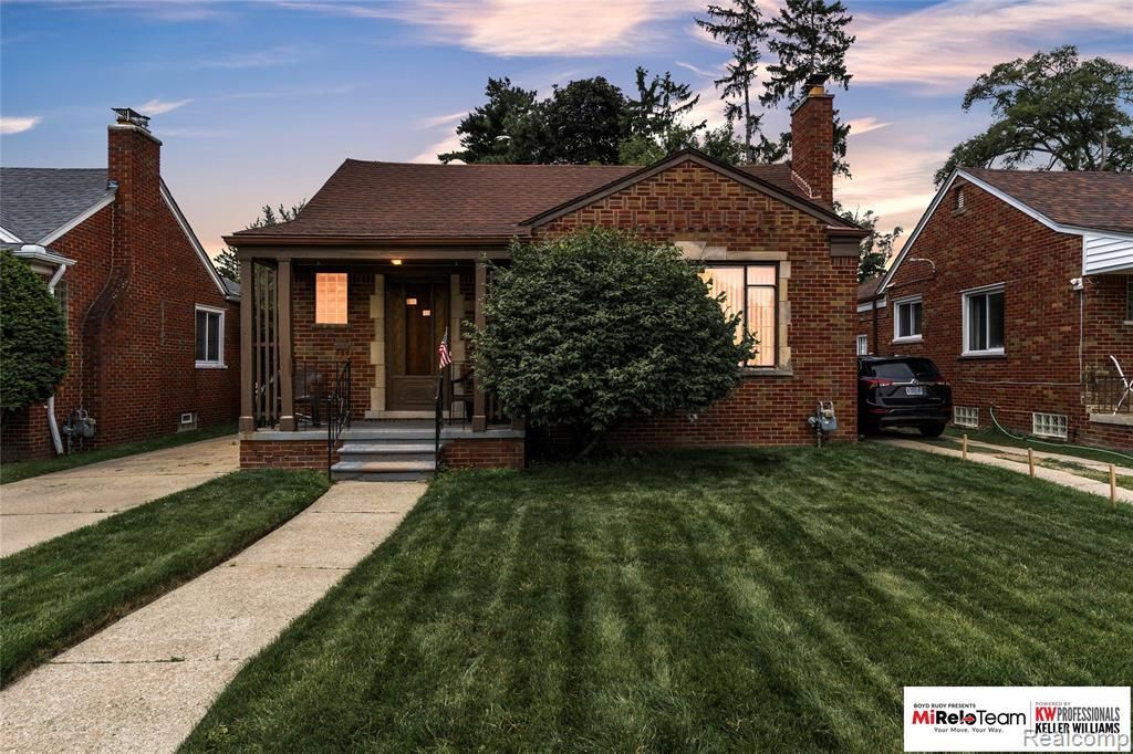 17585 Whitcomb Street, Detroit, MI 48235 Main Photo