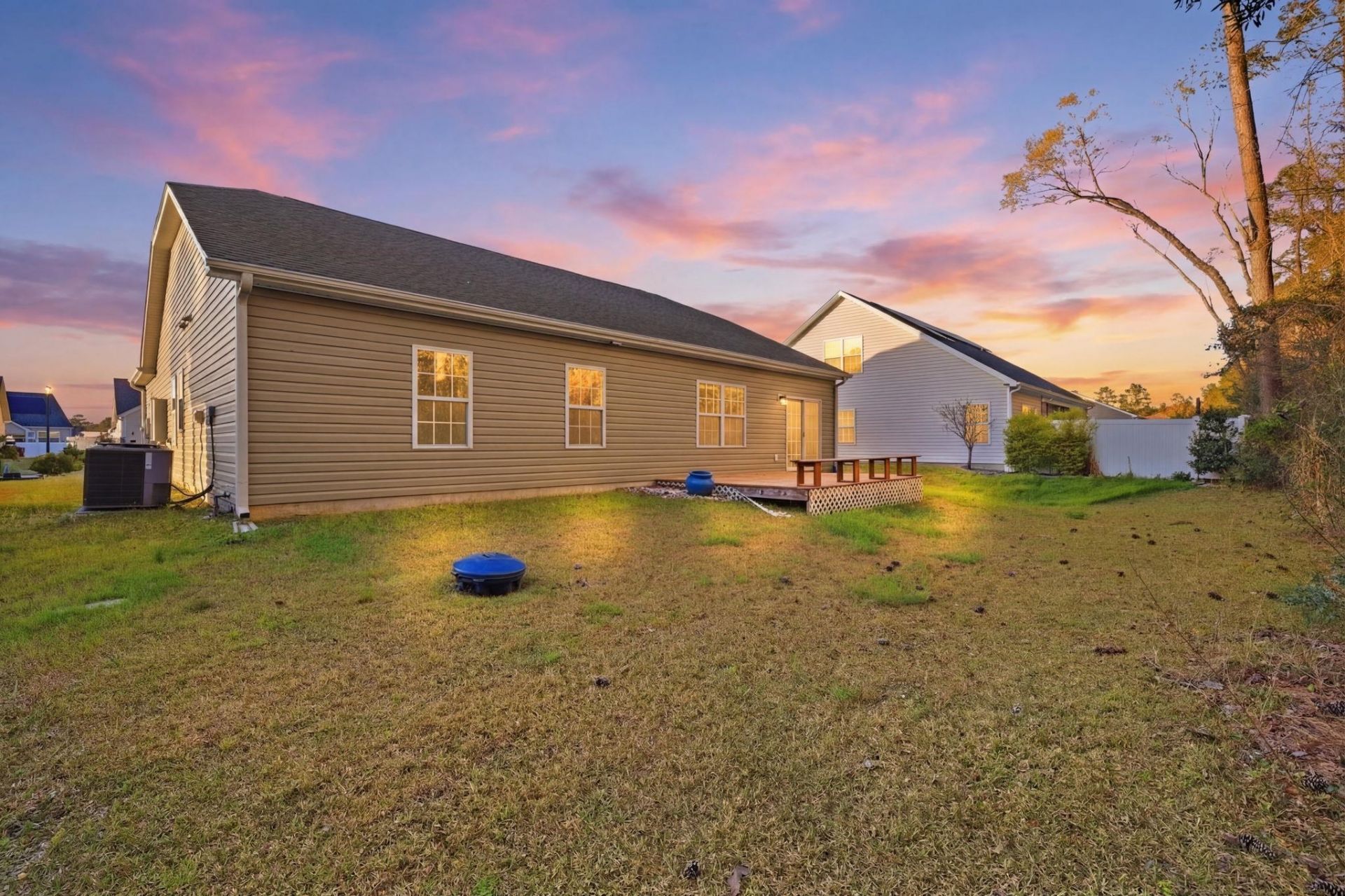 2820 Desert Rose St. Photo 28