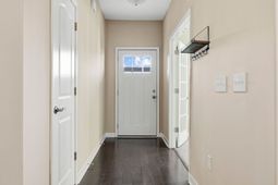 2820 Desert Rose St. photo 4