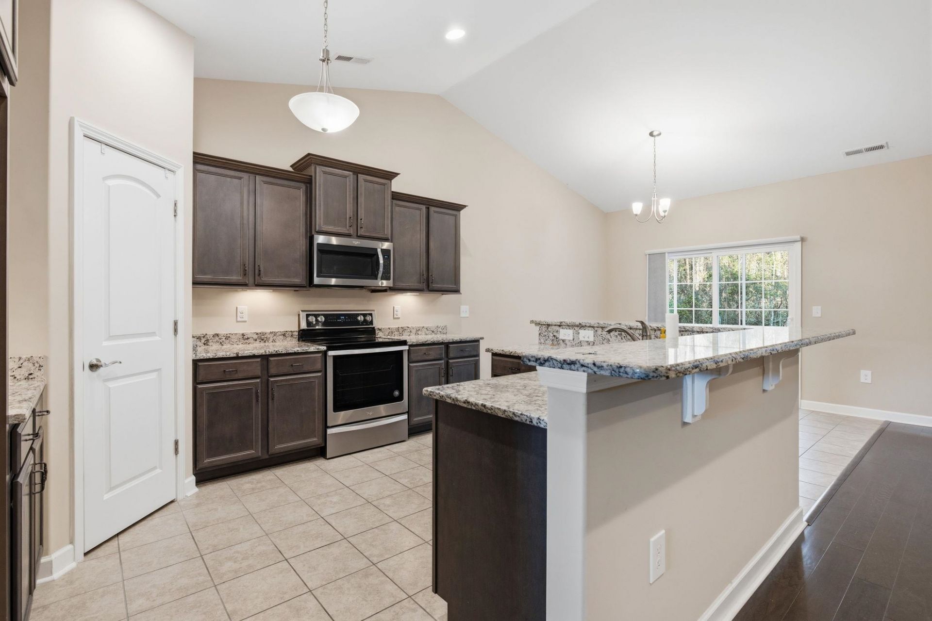 2820 Desert Rose St. Photo 8