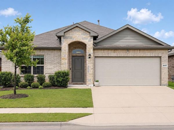 8605 Mirror Lake Drive, Fort Worth, TX 76179
